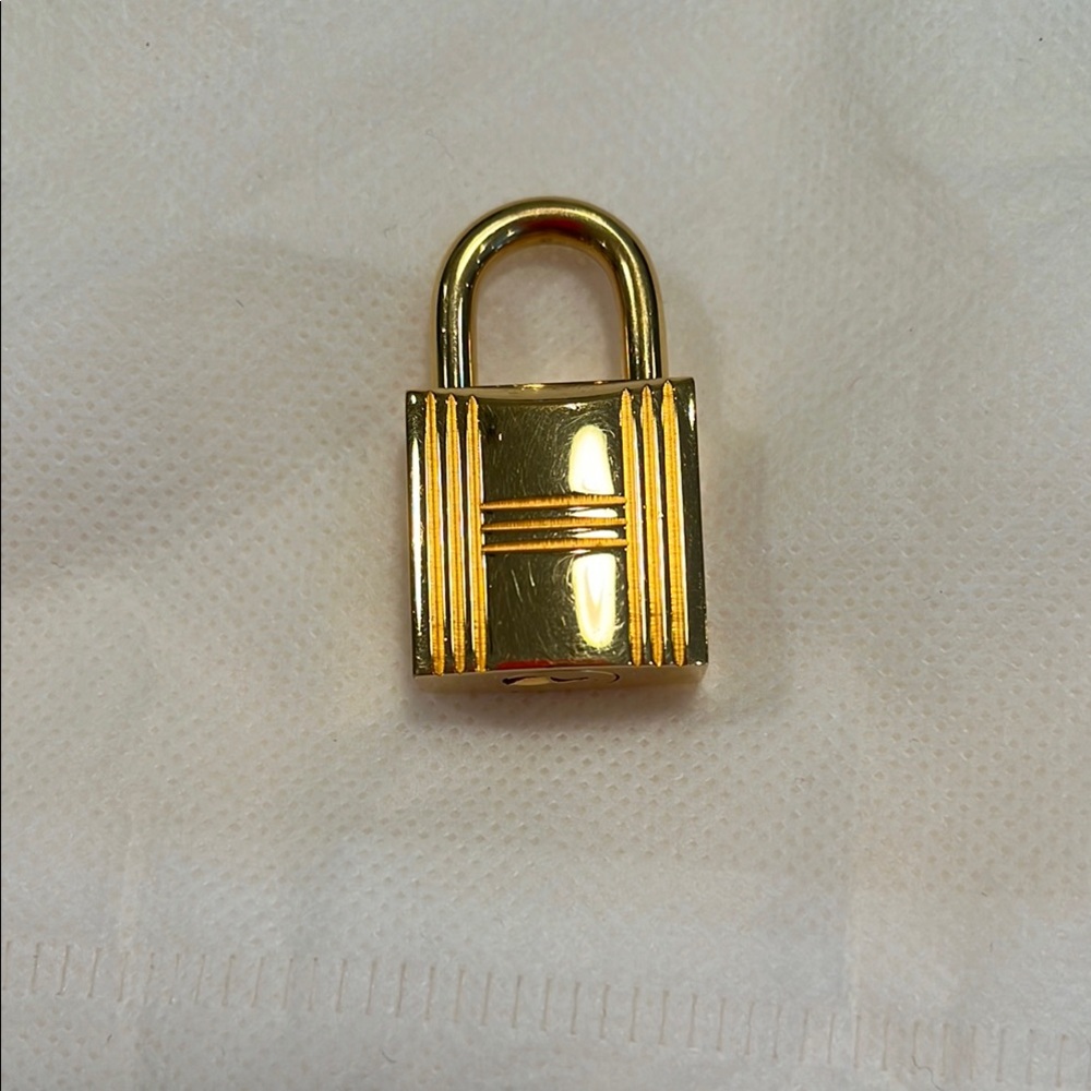 Hermes Gold Cadena Lock #101